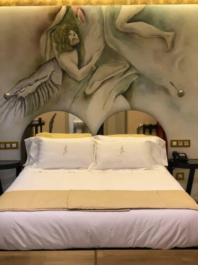 Grecorooms Tolède Hotel